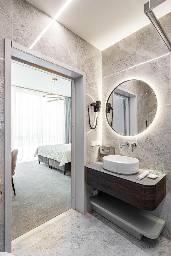 Oginski Hotel بلونج المظهر الخارجي الصورة